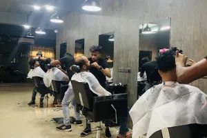 Me And My Professional Saloon And Tattoos