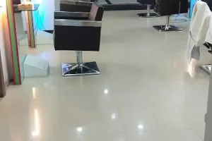 Glam-F Unisex Salon