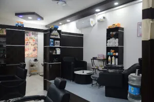 Mirror magic professional ladies hair and beauty salon