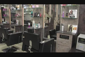 Sunshine Unisex Beauty Salon &amp; Tattoo Studio