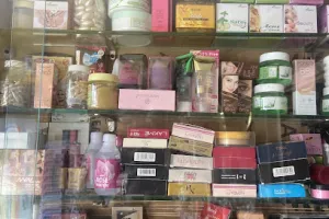 RENU'S BEAUTY ZONE