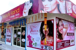 Shees Beauty parlour and boutique
