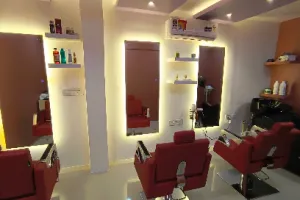 Smoke&amp; mirrors unisex beauty salon&amp;bridal Studio