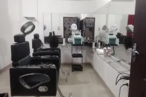 Yarrdly beauty saloon
