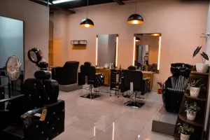 Magnet Family Salon