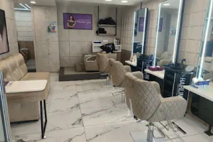 Naturals Salon
