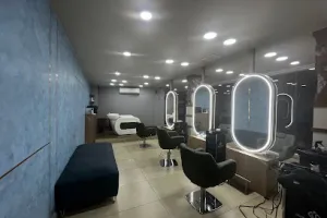 Naturals Salon