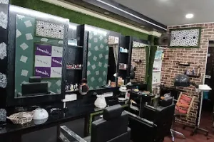 Aami Beauty &amp; Haircare