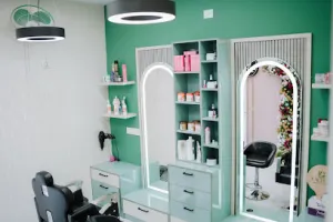 Lachus beauty parlour