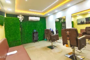 LINES SALON