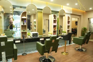 B7 Beauty Studio | Unisex Beauty Salon in Palakkad | Bridal &amp; Groom Makeovers