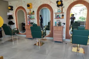 Royal Fashion Salon