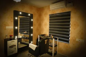 Majestic Makeover unisex Beauty salon