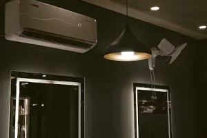 STORIES SALON