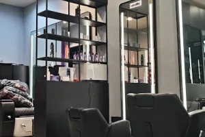 Naturals Signature Salon