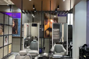 Naturals Signature Salon