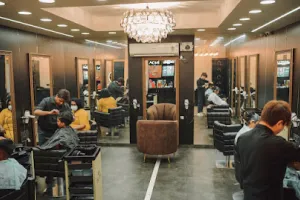 L Studio Salon