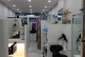 LA BEAU beauty salon (ladies and kids)