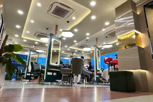 M studio Men’s Salon Thalassery