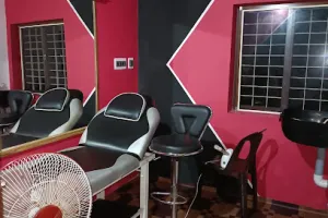 Ciyani Beauty Parlour &amp; Divz Tattoos