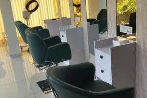 YBE family Salon &amp; Spa Thalassery
