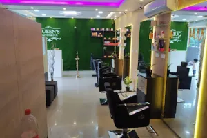 Queen's Beauty Parlour