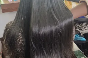 Magic Mirror Family Salon
