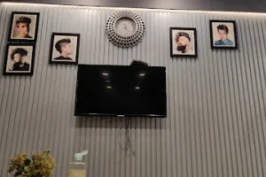 Avnue Beauty Parlour And Spa