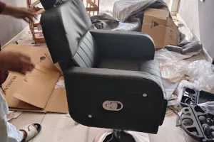 Saloon chair Mart