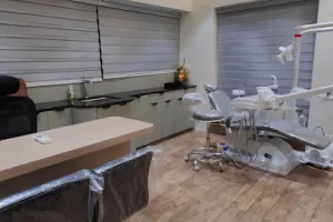 Mirrari Clinics-Best Dermatologist Doctor/Cosmetologist/Anti-Aging Treatment/Skin Doctor/Hair Specialist in Amravati