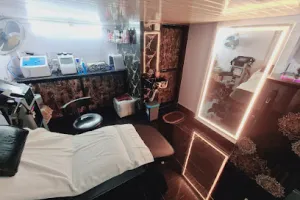 T-aura aesthetic skin and hair