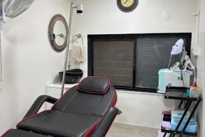Khan Skin And Hair Clinic | Best Skin Clinic In Nashik | Skin Doctor | Best Skin Specialist In Nashik l. Dr. Nazia Khan