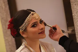 Sabah Malgi-Bridal make up artist