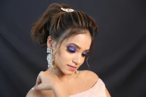 Allure the Glamour ( Makeup &amp; Hair) AND HAUTE ( Live Lipstick Counter) By Komal Vasa