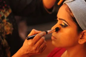 Indian School of Beauty - ISB