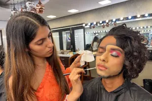 Bombay School of Make-up &amp; Hair