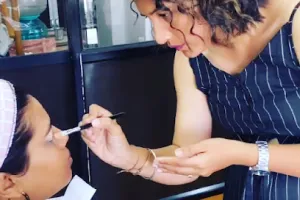 Queen's Glam Beauty Parlour - Best salon in pune