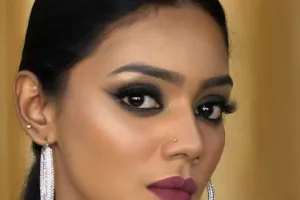 Kaminee Bridal Makeup Artist | Celebrity makeup artist | Pre-wedding | Pre-bridal | makeup artist in pune