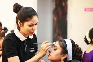 Lakme Academy Swargate Pune