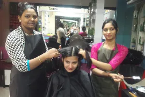 1st Look Beauty Parlour