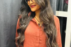 Lara’s Makeup Academy &amp; Salon