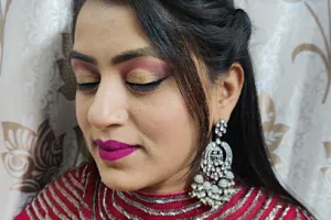 Glam up makeover &amp; beauty salon, Nagpur