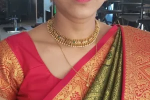 Gaaus Professional Beauty Parlour