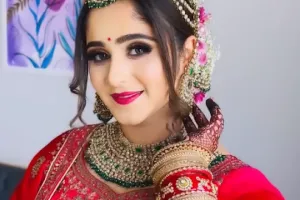 GLITZ N GLAMOUR (FATIMA FIZA)