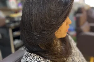 Entire Unisex salon &amp; academy