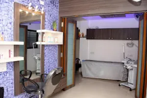 Dekhani Beauty Center &amp; Cosmetics