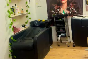 Yazhini makeup studio &amp; beauty care