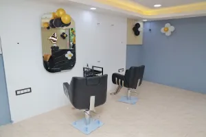 Brows Unisex Family salon &amp; Academy