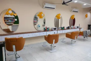 RK unisex salon