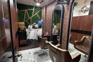 SIGNATURE UNISEX BRIDAL SALON - Vasanth Nagar Madurai